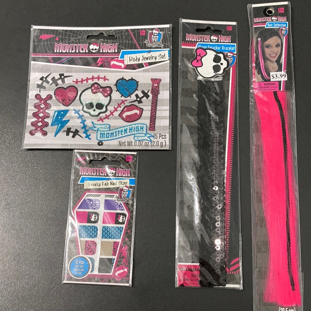 Monster High - Picture 2 of 10